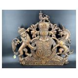 PLASTIC LARGE FAMILY CREST