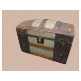 SMALL DOMETOP ANTIQUE TRUNK