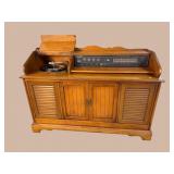 GENERAL ELECTRIC MID CENTURY MAPLE CONSOLE STEREO