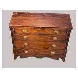 18TH CENT. GEORGE III MAHOGANY SLANT FRONT DESK