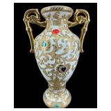 LARGE ORIENTAL PORCELAIN ORNATE GOLD URN VASE
