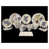 SET OF CABERNET GRAPE AND LEAF CHINA