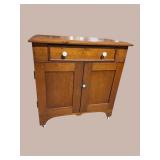 19TH CENT. WALNUT PEGGED WASHSTAND