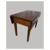 WALNUT DROP LEAF ANTIQUE TABLE