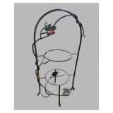 IRON LEAF DECORATED PLATE RACK