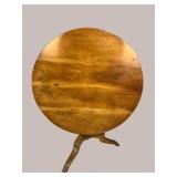 19TH CENT. ELM WOOD LARGE TILT TOP PEDESTAL TABLE