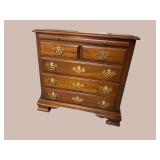 MAHOGANY 5 DRAWER CHEST WITH SLIDE