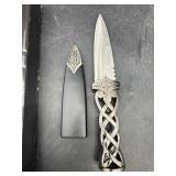 METAL HANDLE FIXED BLADE DAGGER