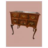 ANTIQUE 19TH CENT. MAHOGANY QUEEN ANNE LOWBOY