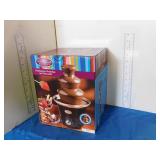 CHOCOLATE FONDUE FOUNTAIN