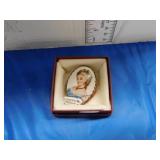 LIMOGES PORTRAIT BROACH