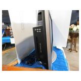 INSIGNIA TV/CD PLAYER