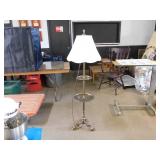 FLOOR LAMP WITH 2 TRAYS