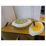 OVAL PYREX CASSEROLE WITH 2 LIDS, AND SERVING RACK