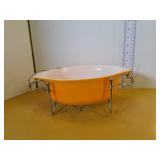 OVAL PYREX CASSEROLE AND SERVING RACK