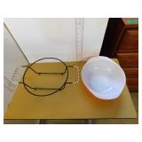 PYREX CASSEROLE AND SERVING RACK