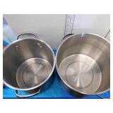 2 STAINLESS STEEL POTS WITH LIDS