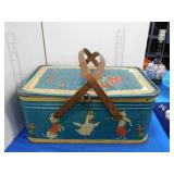 VINTAGE METAL PICNIC BASKET