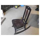 ANTIQUE NURSING ROCKER