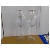 2 WINE GLASSES