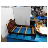 SALESMAN'S SAMPLE FOUR POSTER BED C. 1930-1940