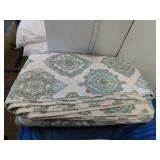 QUEEN SIZE QUILTED COMFORTER, AND PILLOW SHAMS