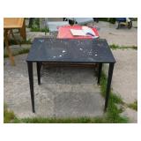 METAL TABLE  36 X 24 X 28.5