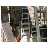 STEP LADDER