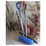 LOT TOOLS - SNOW SHOVEL, SHOVEL, BROOM