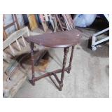 1/2 MOON TABLE   22 X 11 X 24'