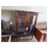 CHINA CABINET - 3 SHELVES - 2 GLASS DOORS AND