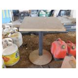 TABLE   23.5 X 23.5 X 29'