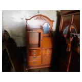 DRESSER - 4 DRAWERS DOOR    37 X 20 X 66