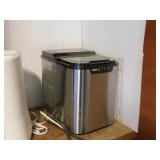 DANBY ICE MAKER
