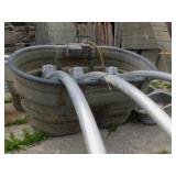 RUBBERMAID WATER TROUGH