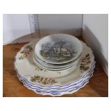 4 DINNER PLATES, 4 SMALL COLLECTOR PLATES