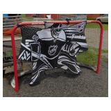 HOCKEY NET & GOALIE