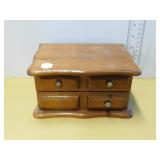 JEWELLERY BOX WITH CONTENTS   7 X 5