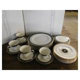 ROYAL DOULTON DISH SET - BILTOMORE - 4 CUPS,