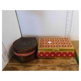 METAL TIN WITH NECKLACE, CASE WITH SHIRT COLLARS