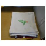 6 PLACEMATS, TABLE RUNNER 60 X 20,  8 NAPKINS