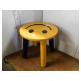HAPPY FACE STOOL  DIAM 9.25' X 9'H