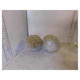 2 DECORATOR BALLS