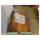 DISPLAY CASE    21 X 6 X 33'H