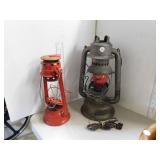2 LANTERNS - NO GLOBES - NO. 707 GLOBE BRAND