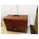 PORTABLE ARROW SEWING MACHINE   AS IS