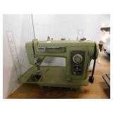 BROTHER SEWING MACHINE PROFILE 981   AS IS