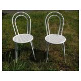 2 METAL CHAIRS WHITE
