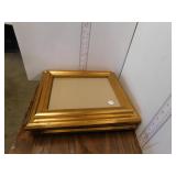 2 PICTURE FRAMES