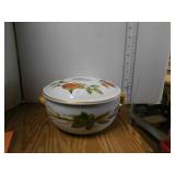 VEGETABLE BOWL WITH LID